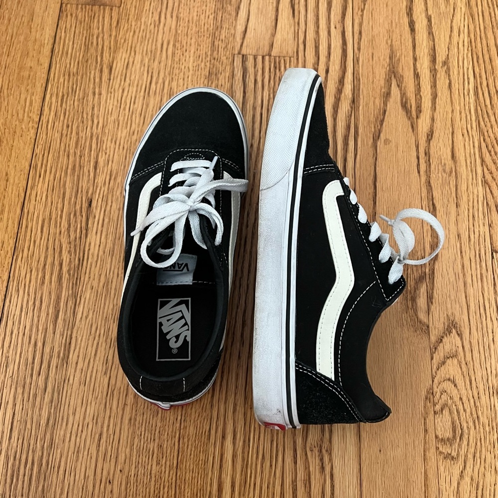 Black vans